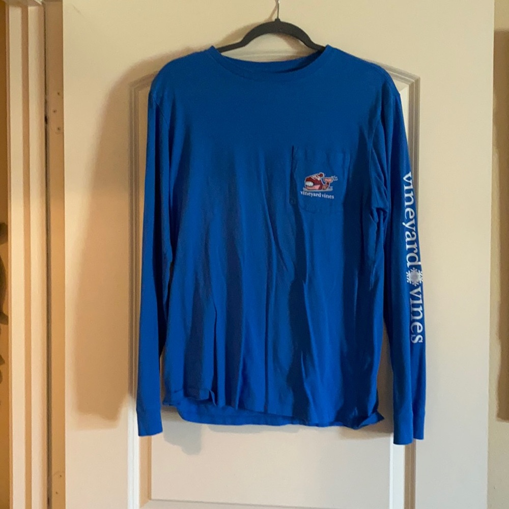 Men’s size s vineyard vines tee
